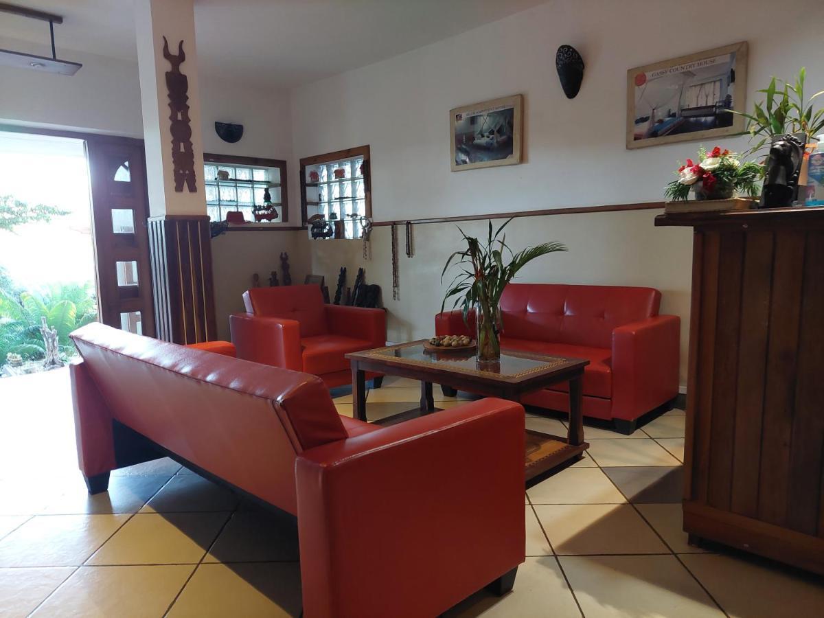 Island Continent Hotel Ivato Airport Exterior photo